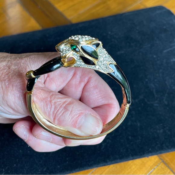 Vintage Jaguar enameled and rhinestone bangle bracelet. Perfect condition - Picture 3 of 5